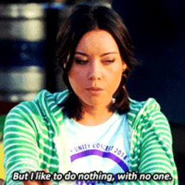 Aubrey Plaza stays home and rubs her cunt